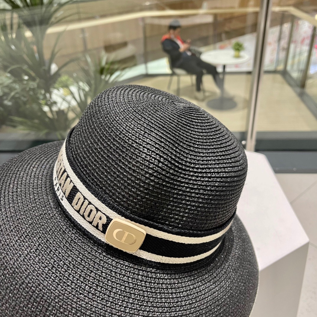 【DIOR迪奥】早春新款韩版休闲大帽檐草编遮阳草帽🤩沙滩风，简约大方，百搭单品～出街首选，新款帽型超美腻
