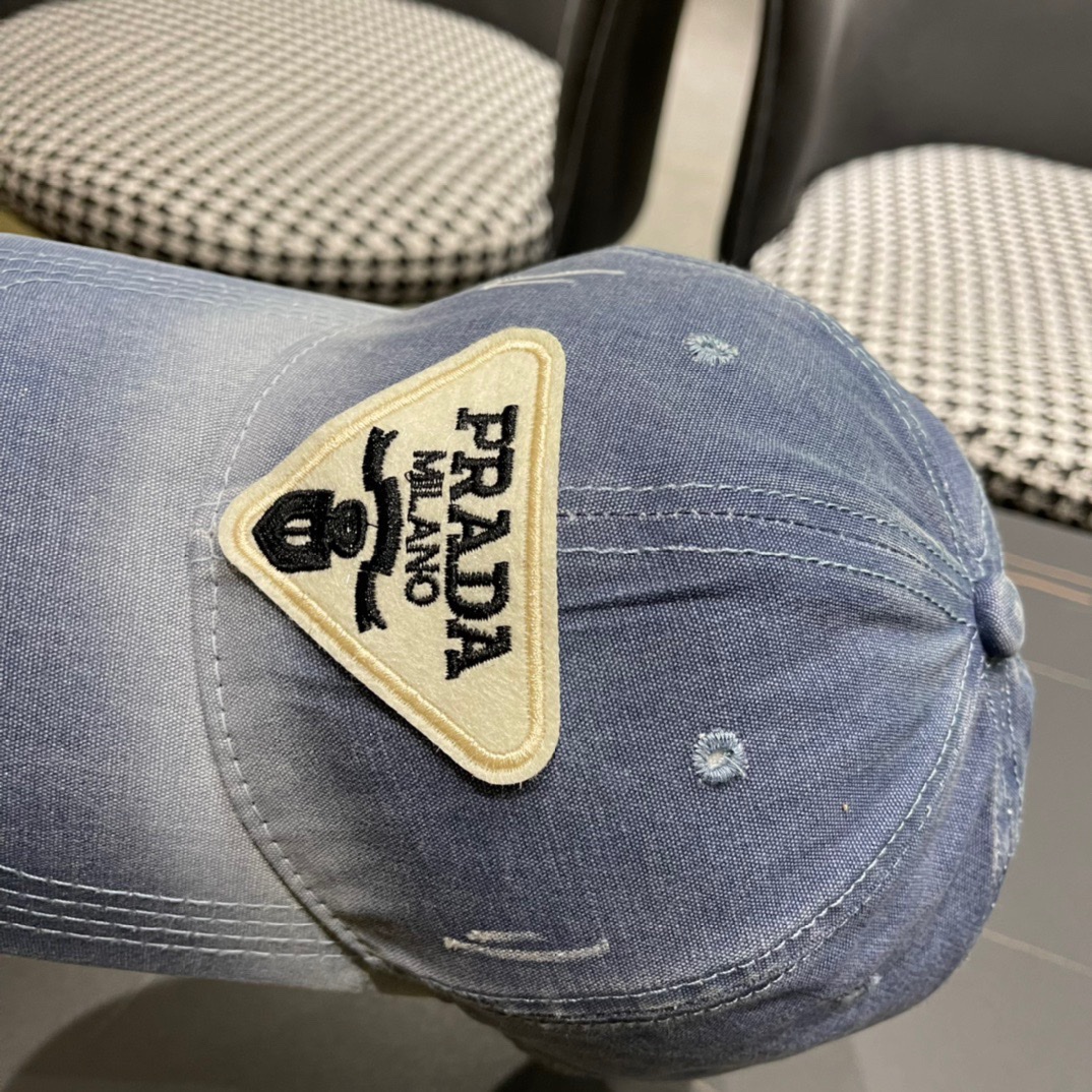  普拉达Prada 新款经典三角标棒球帽日常刚需 颜色完美 帽型正点 简直谁戴都好看🧐质量超赞👍