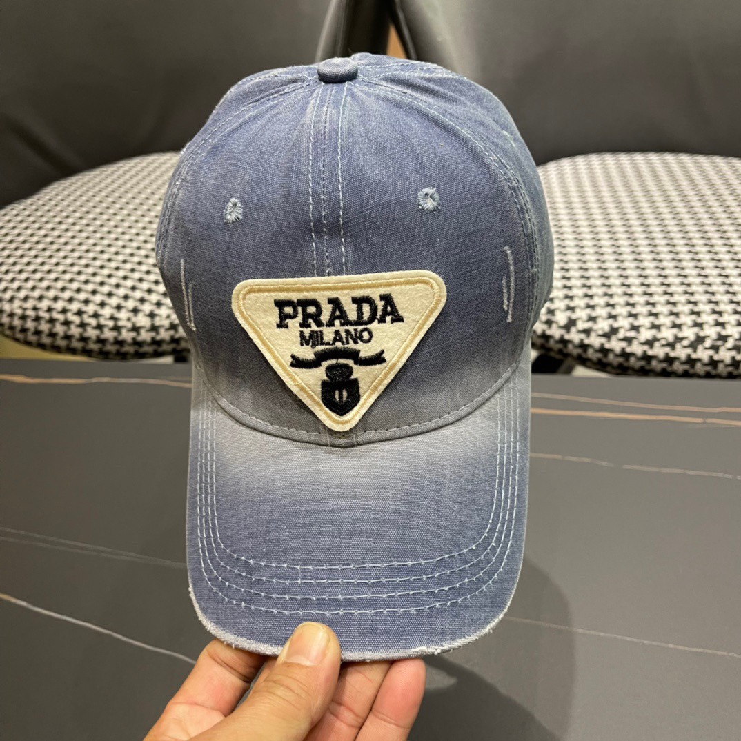  普拉达Prada 新款经典三角标棒球帽日常刚需 颜色完美 帽型正点 简直谁戴都好看🧐质量超赞👍