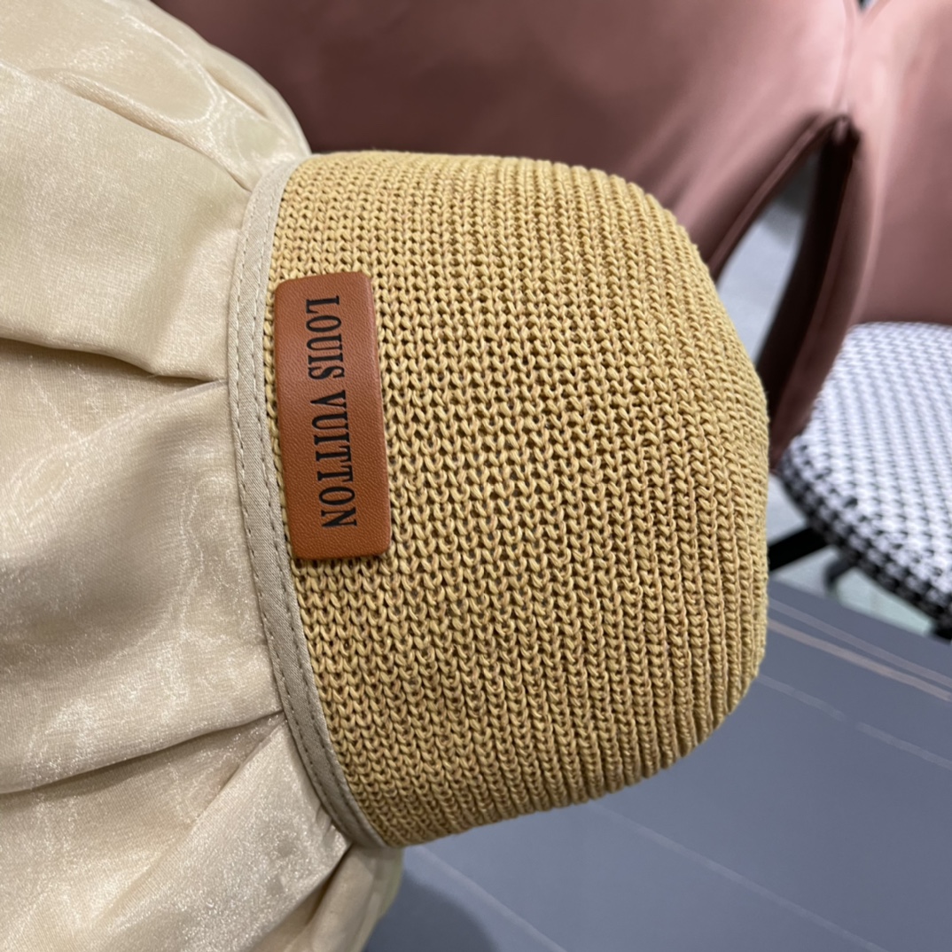   LV路易威登渔夫帽，出门必备，非常显脸小