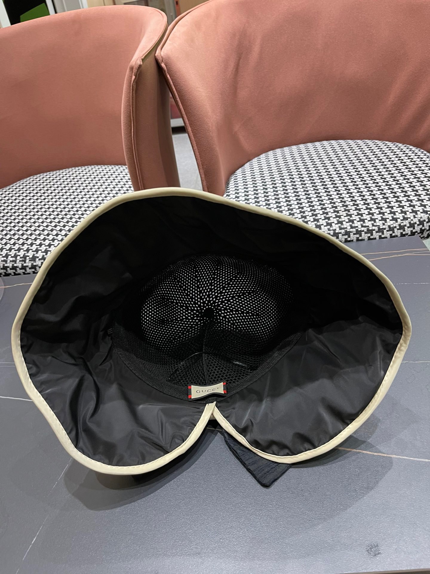  GUCCI古奇 新款韩版百搭遮脸防晒帽户外防紫外线蝴蝶结夫帽