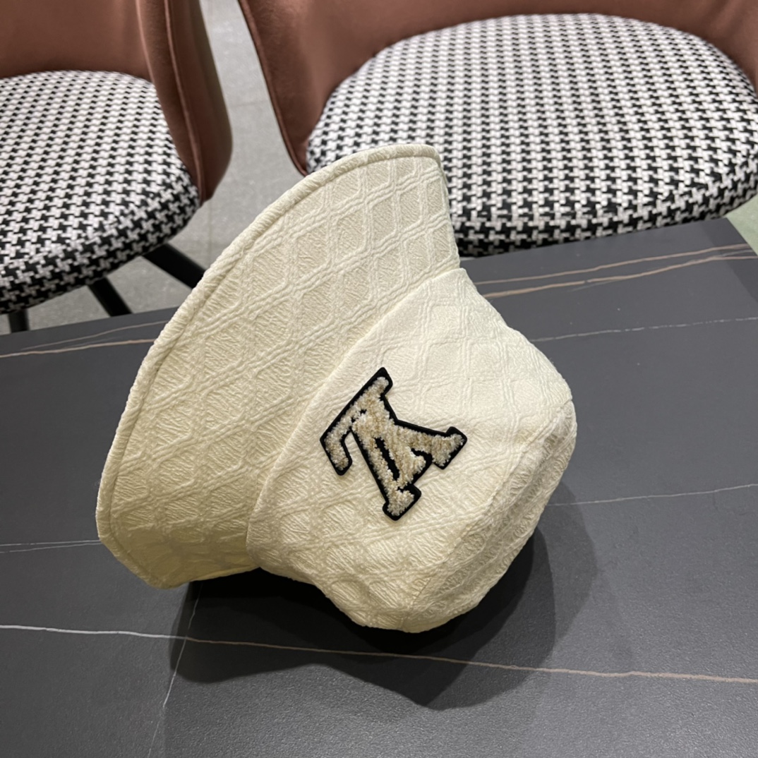  LV渔夫帽🧢2024新款路易威登渔夫帽火爆出货，百搭单品🥰随便搭配都很好看 