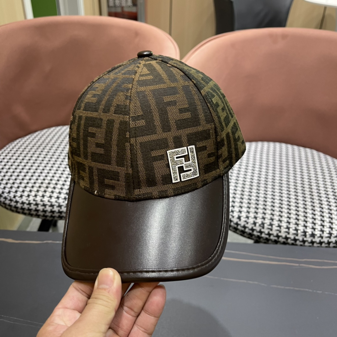  FENDI芬迪 系列棒球帽🧢 经典FF中古单品，气质穿搭单品，质量杠杠强