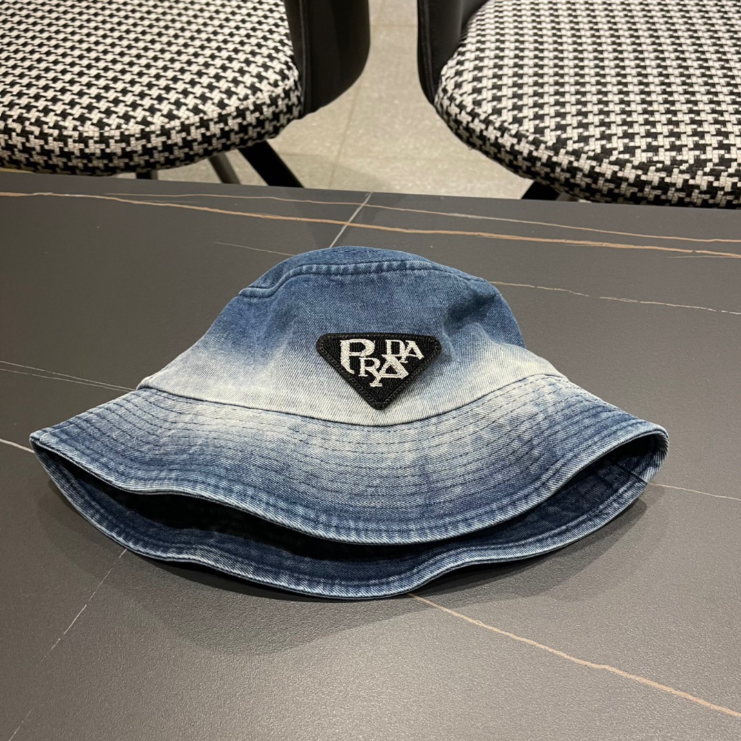 
【普拉达】PRADA新款牛仔渔夫帽，新款上架，超好搭配，赶紧入手吧