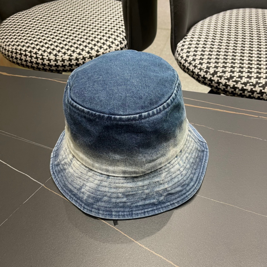 
【普拉达】PRADA新款牛仔渔夫帽，新款上架，超好搭配，赶紧入手吧