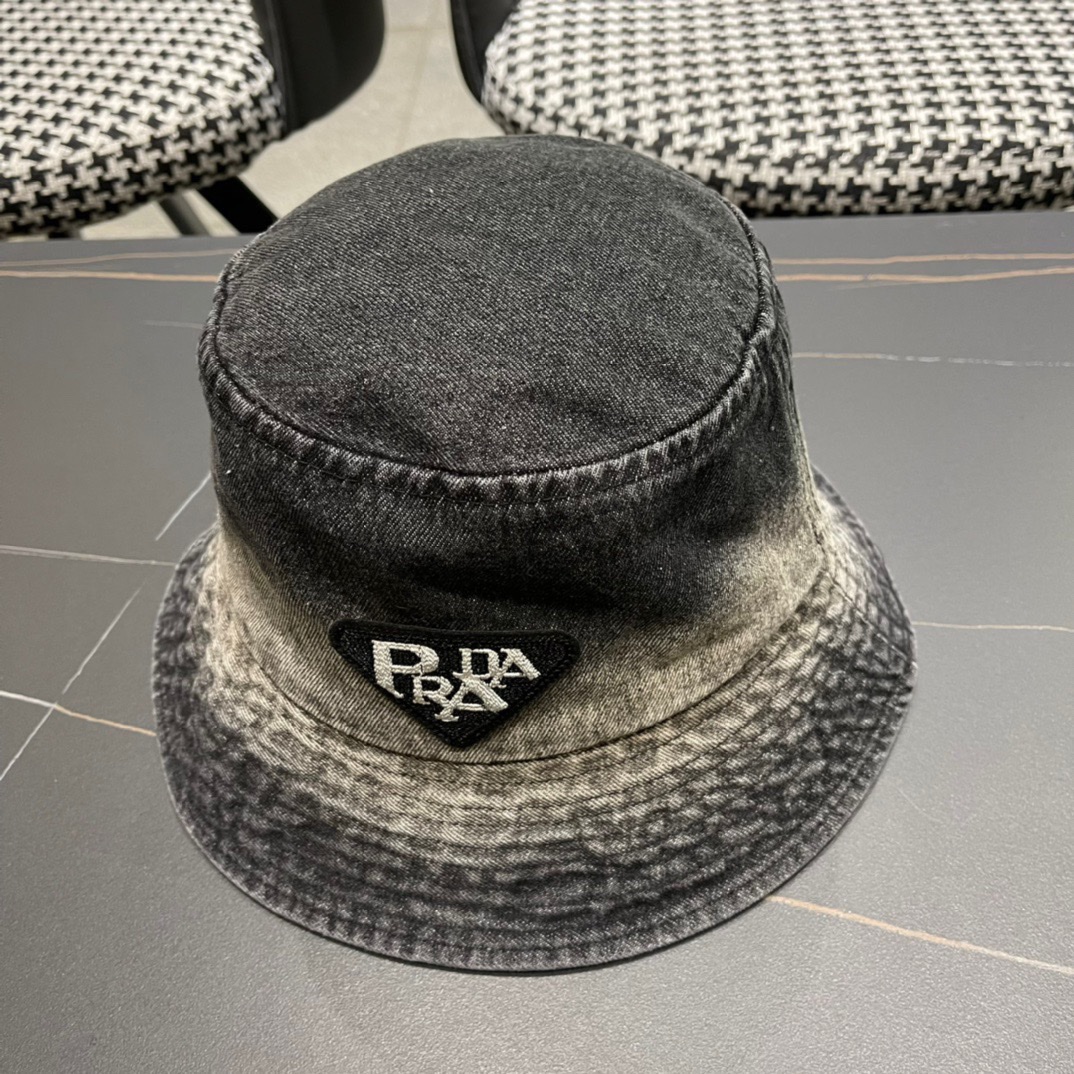 
【普拉达】PRADA新款牛仔渔夫帽，新款上架，超好搭配，赶紧入手吧