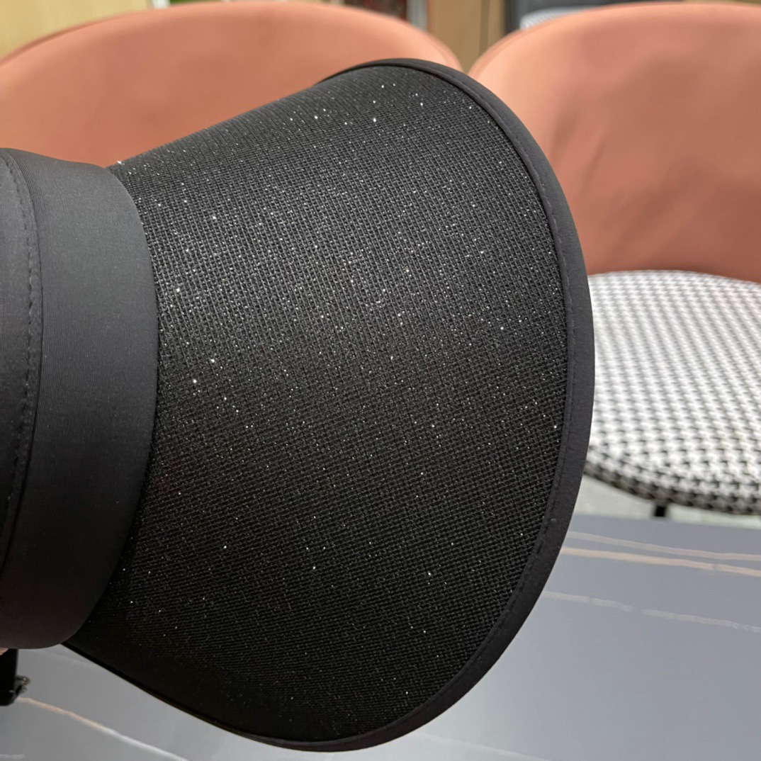  迪赛  2024春夏超细装饰空顶帽 超🉑空顶系列，颜色妥妥，轻便携带！小仙女🧚人手必备