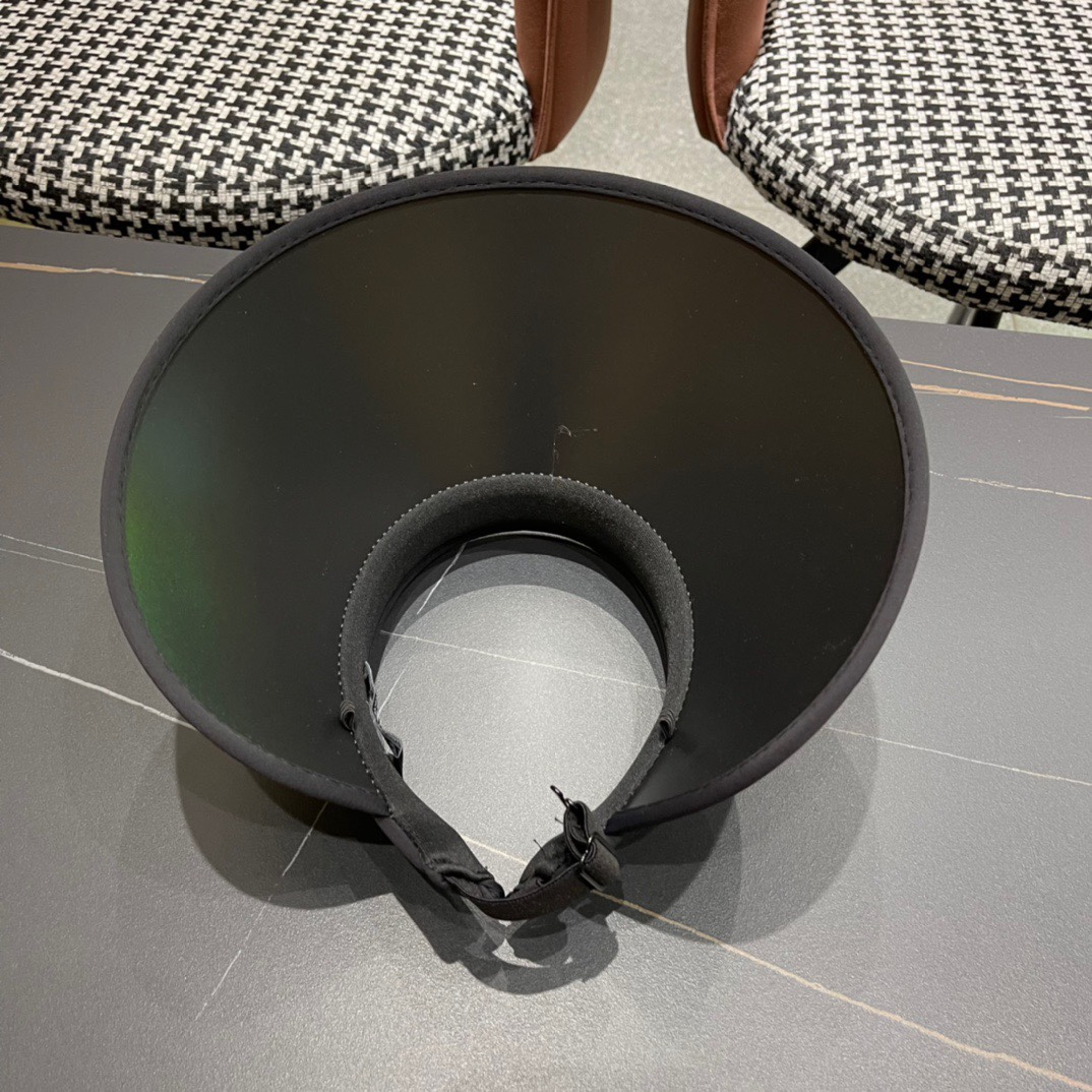  迪赛  2024春夏超细装饰空顶帽 超🉑空顶系列，颜色妥妥，轻便携带！小仙女🧚人手必备