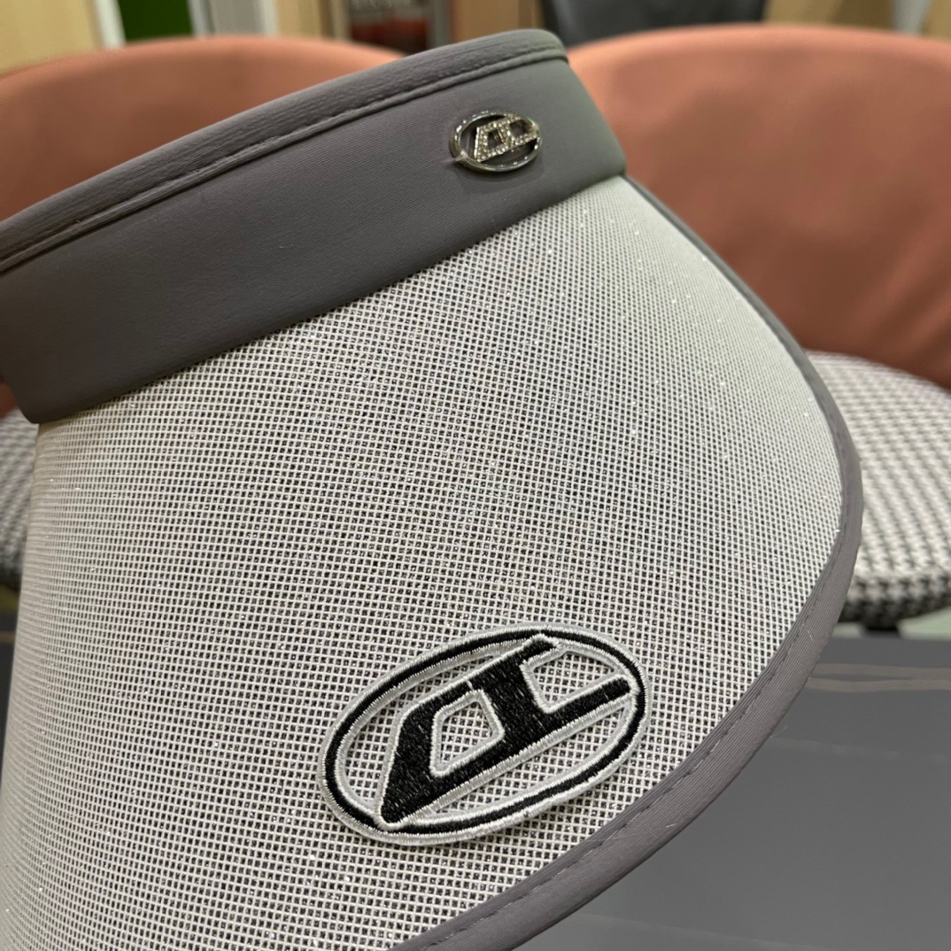  迪赛  2024春夏超细装饰空顶帽 超🉑空顶系列，颜色妥妥，轻便携带！小仙女🧚人手必备