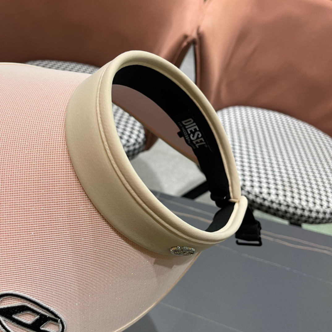  迪赛  2024春夏超细装饰空顶帽 超🉑空顶系列，颜色妥妥，轻便携带！小仙女🧚人手必备