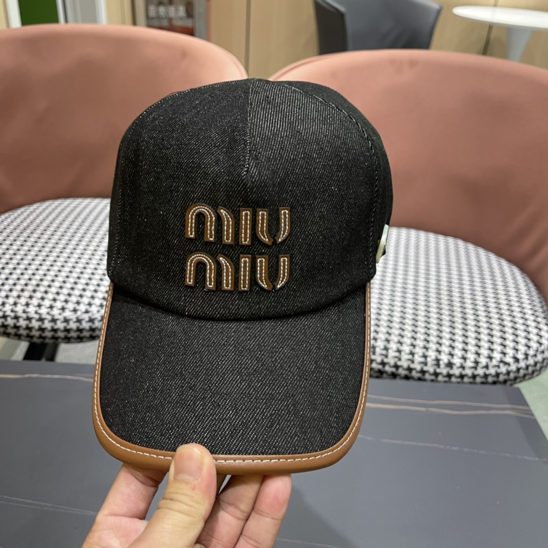  谬谬miumiu2024原单棒球帽，正品开模订制，原版做工细致，时尚帅气质量超赞！