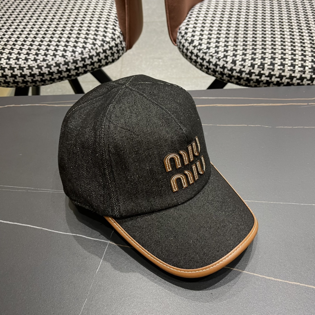  谬谬miumiu2024原单棒球帽，正品开模订制，原版做工细致，时尚帅气质量超赞！