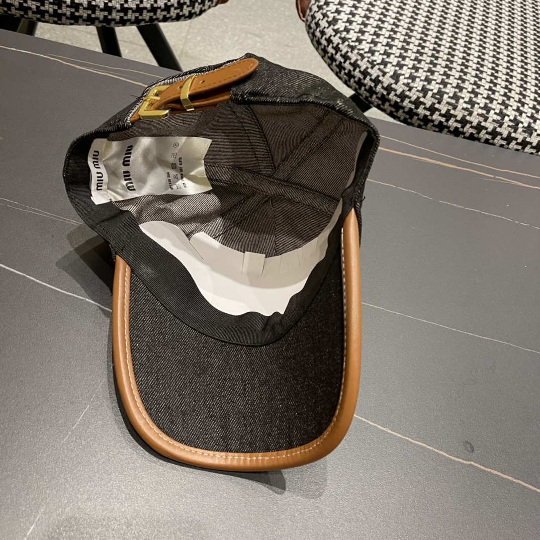  谬谬miumiu2024原单棒球帽，正品开模订制，原版做工细致，时尚帅气质量超赞！