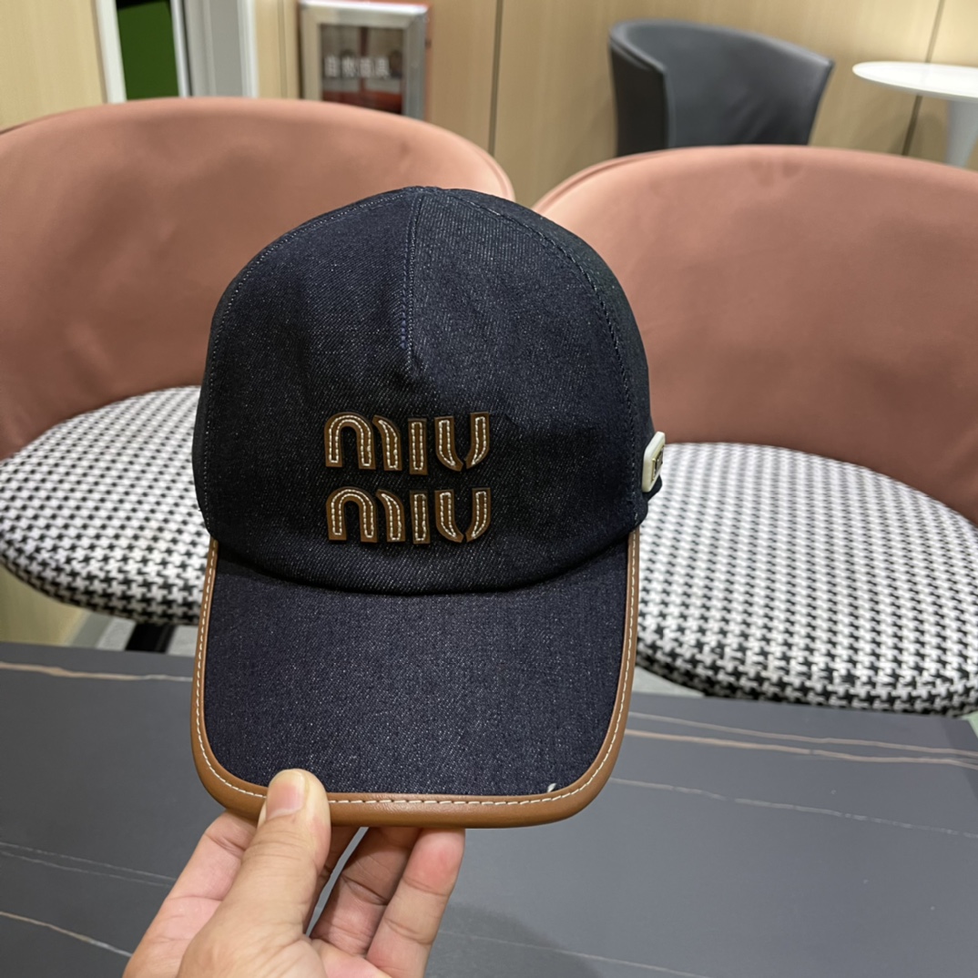  谬谬miumiu2024原单棒球帽，正品开模订制，原版做工细致，时尚帅气质量超赞！