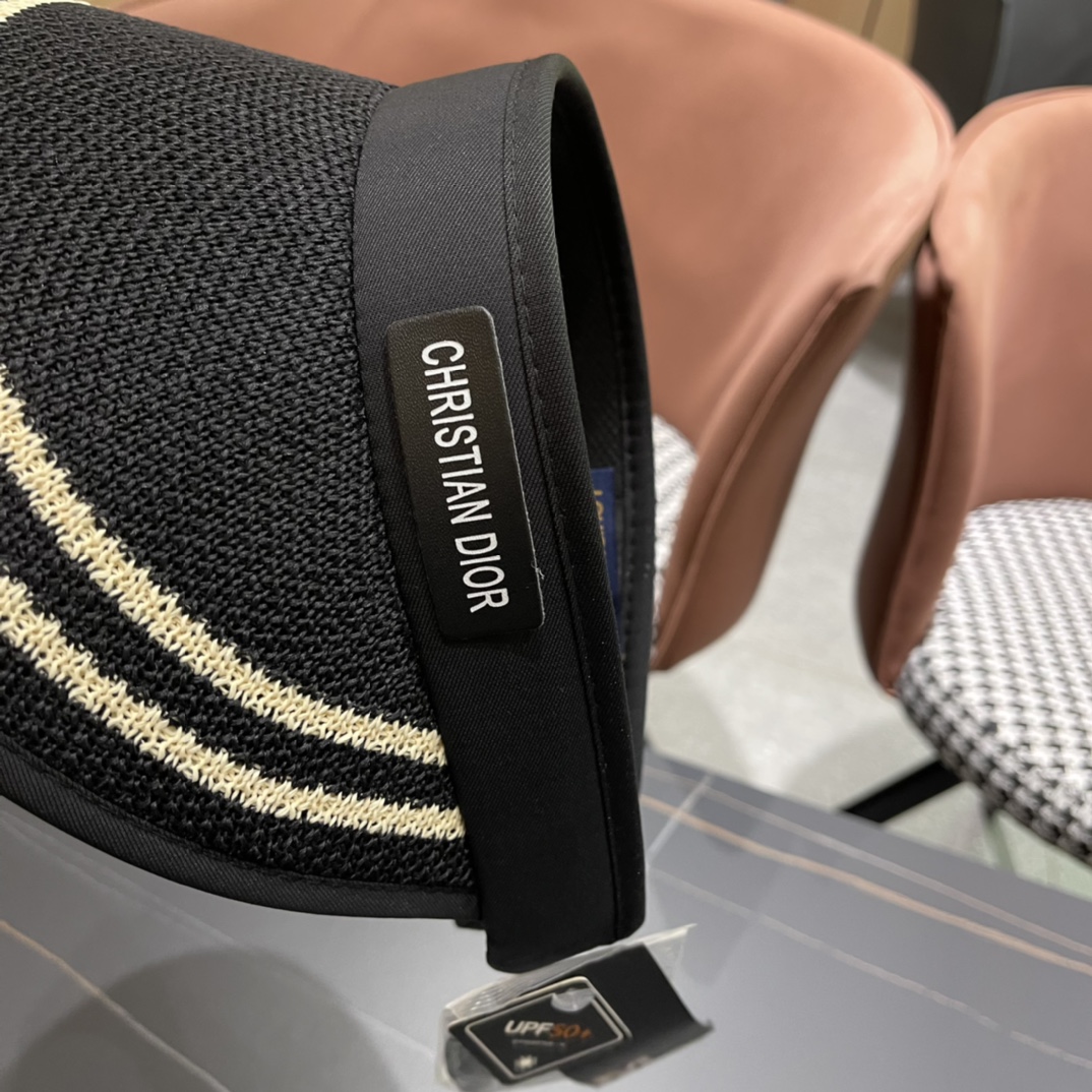  迪奥Dior 早春最新款空顶帽夏天必备单品，夏天搭配清凉夏日风情真的超