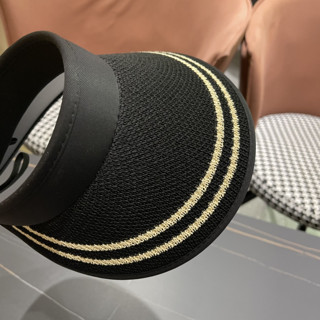  迪奥Dior 早春最新款空顶帽夏天必备单品，夏天搭配清凉夏日风情真的超