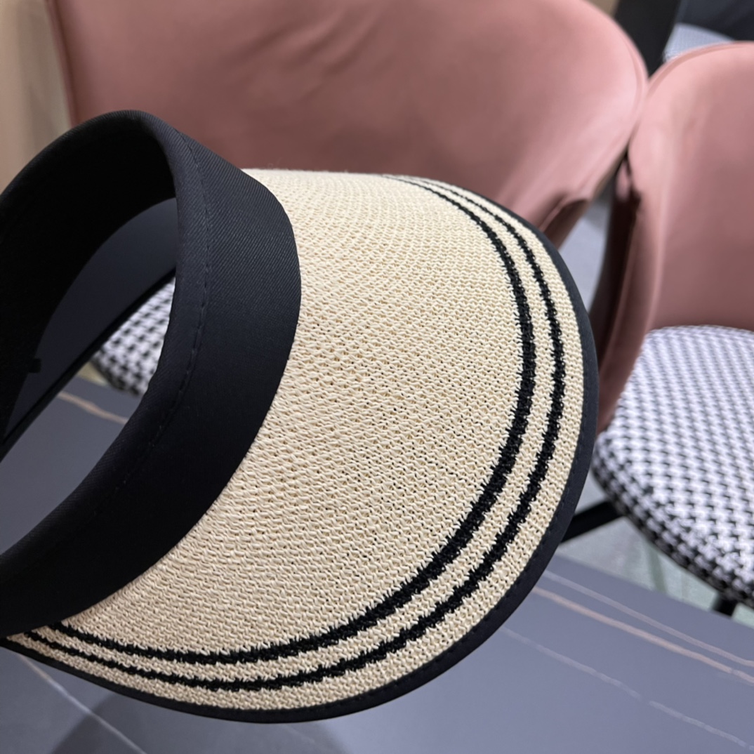  迪奥Dior 早春最新款空顶帽夏天必备单品，夏天搭配清凉夏日风情真的超