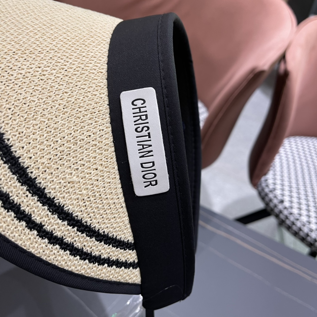  迪奥Dior 早春最新款空顶帽夏天必备单品，夏天搭配清凉夏日风情真的超