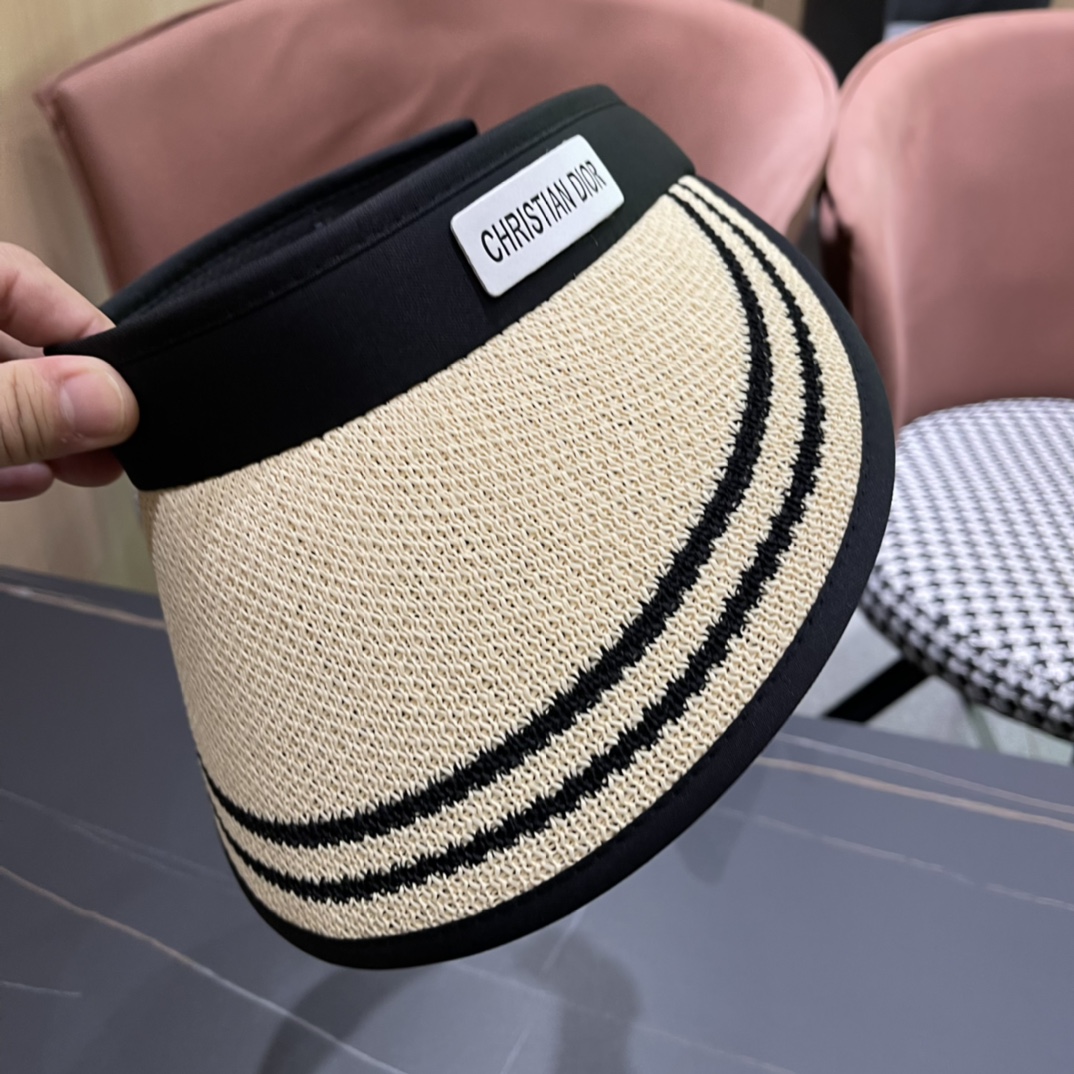  迪奥Dior 早春最新款空顶帽夏天必备单品，夏天搭配清凉夏日风情真的超