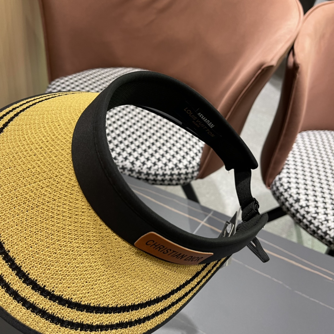  迪奥Dior 早春最新款空顶帽夏天必备单品，夏天搭配清凉夏日风情真的超