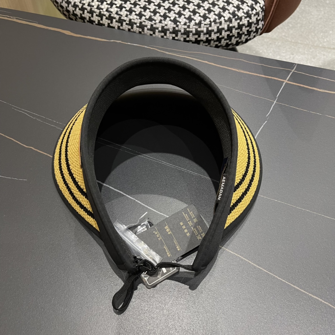  迪奥Dior 早春最新款空顶帽夏天必备单品，夏天搭配清凉夏日风情真的超