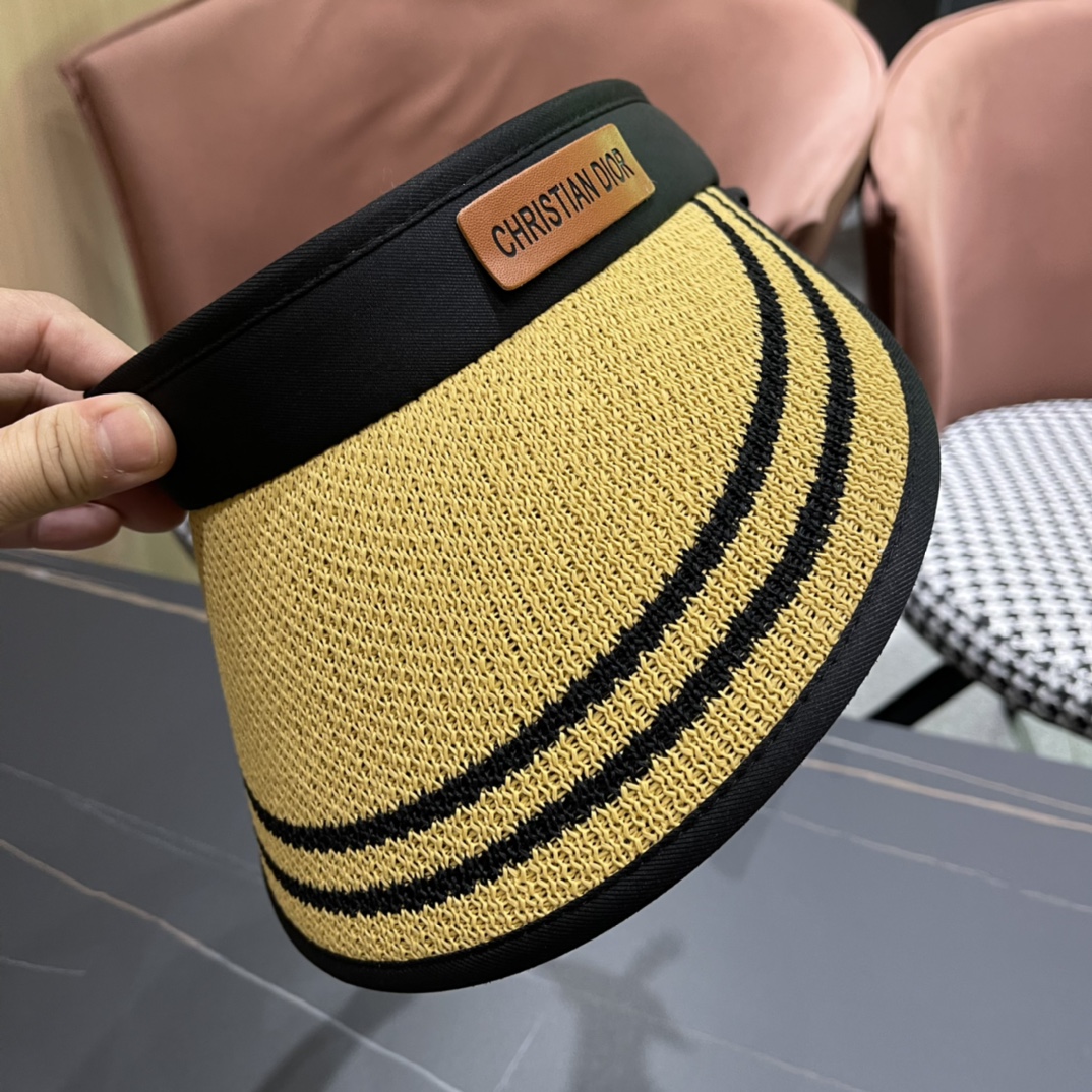  迪奥Dior 早春最新款空顶帽夏天必备单品，夏天搭配清凉夏日风情真的超