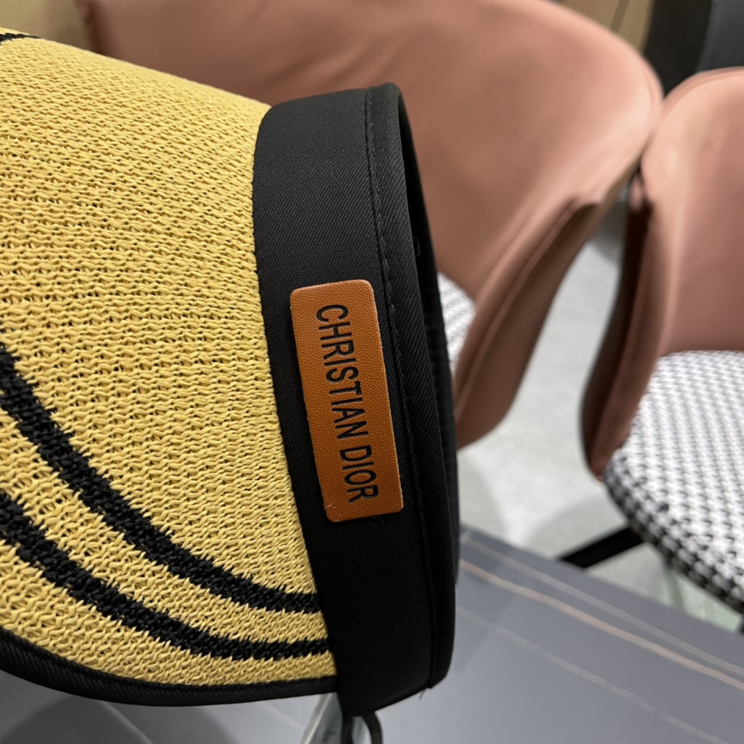  迪奥Dior 早春最新款空顶帽夏天必备单品，夏天搭配清凉夏日风情真的超