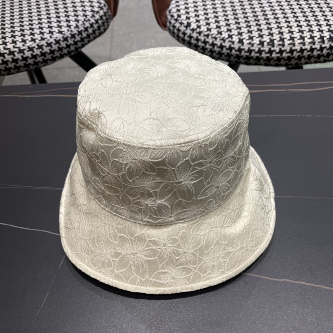 💛【DIOR迪奥】2024新款官方大牌渔夫帽🌈
遮阳百搭的一款～非常有质感