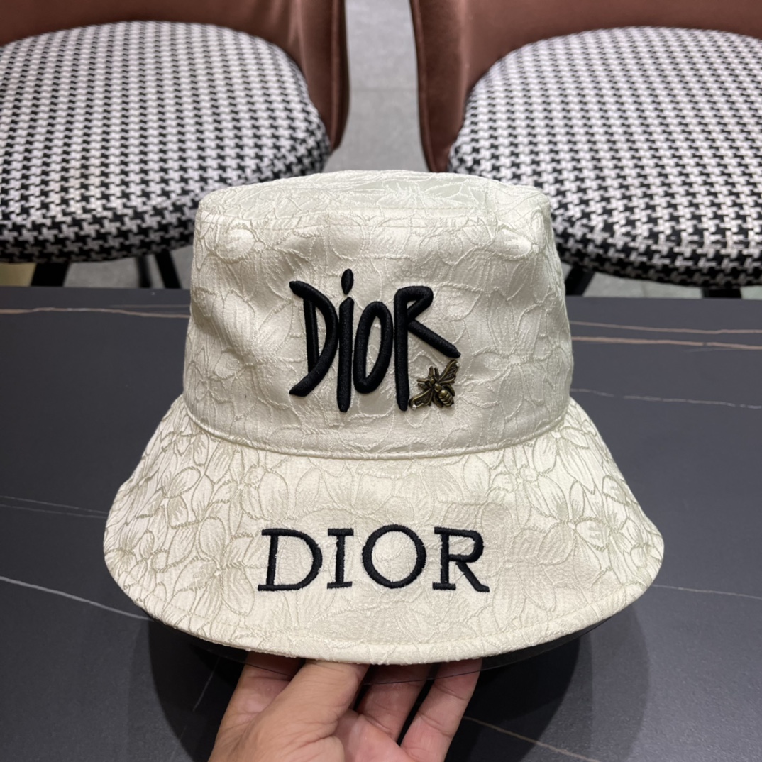 💛【DIOR迪奥】2024新款官方大牌渔夫帽🌈
遮阳百搭的一款～非常有质感