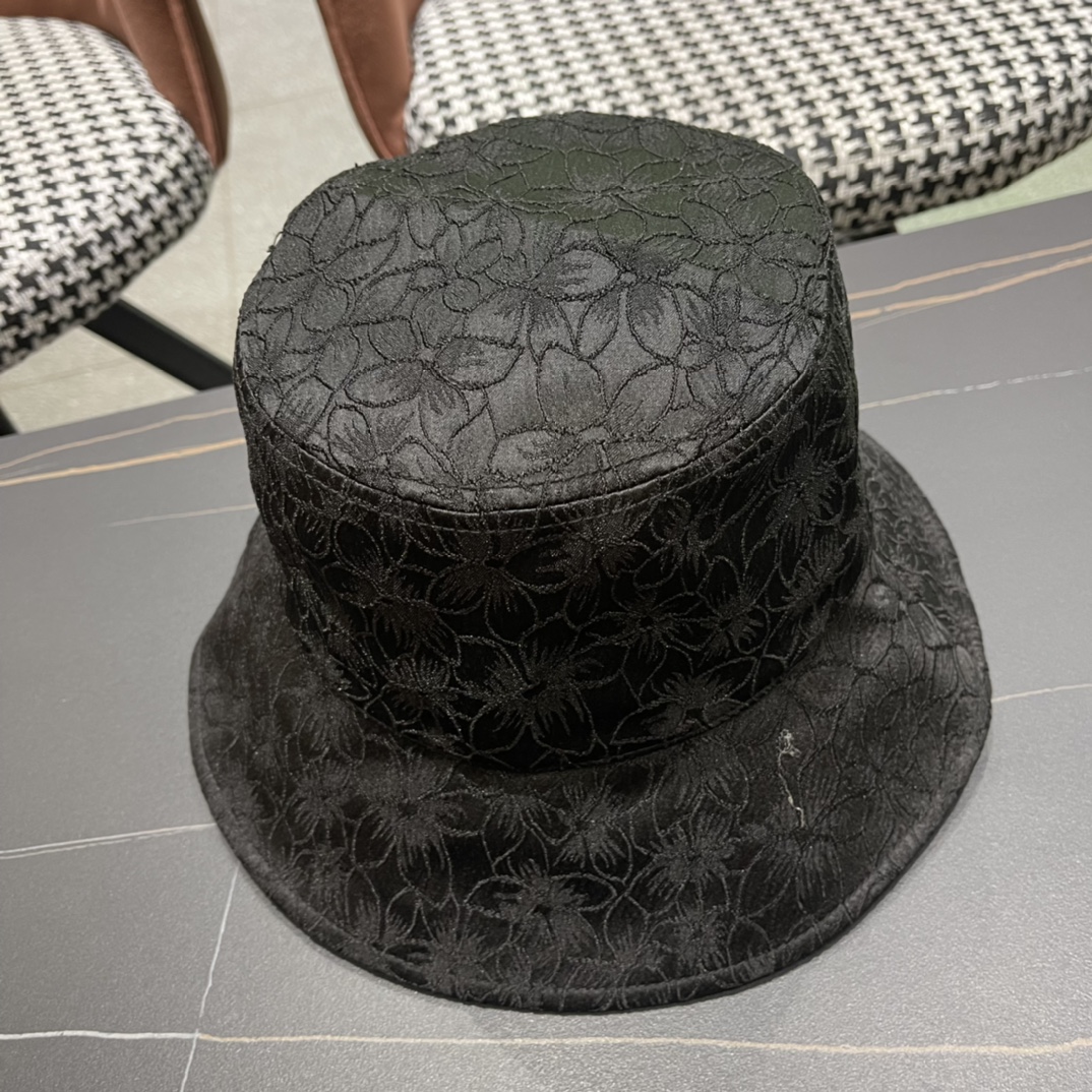 💛【DIOR迪奥】2024新款官方大牌渔夫帽🌈
遮阳百搭的一款～非常有质感