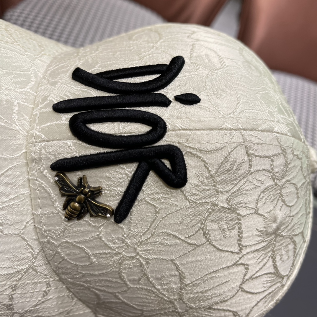  Dior迪奥新‮棒款‬球帽，原‮品单‬质，跑‮多量‬色