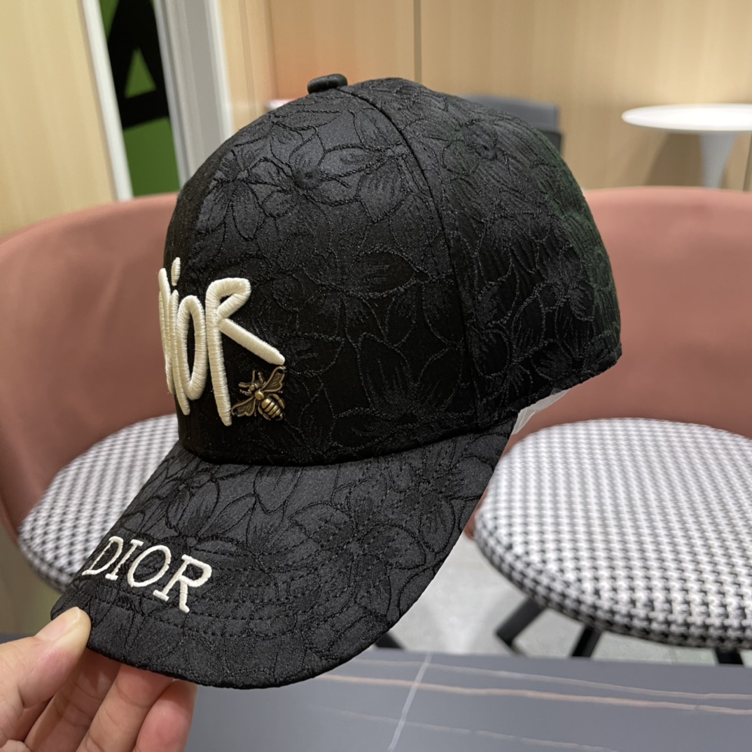  Dior迪奥新‮棒款‬球帽，原‮品单‬质，跑‮多量‬色