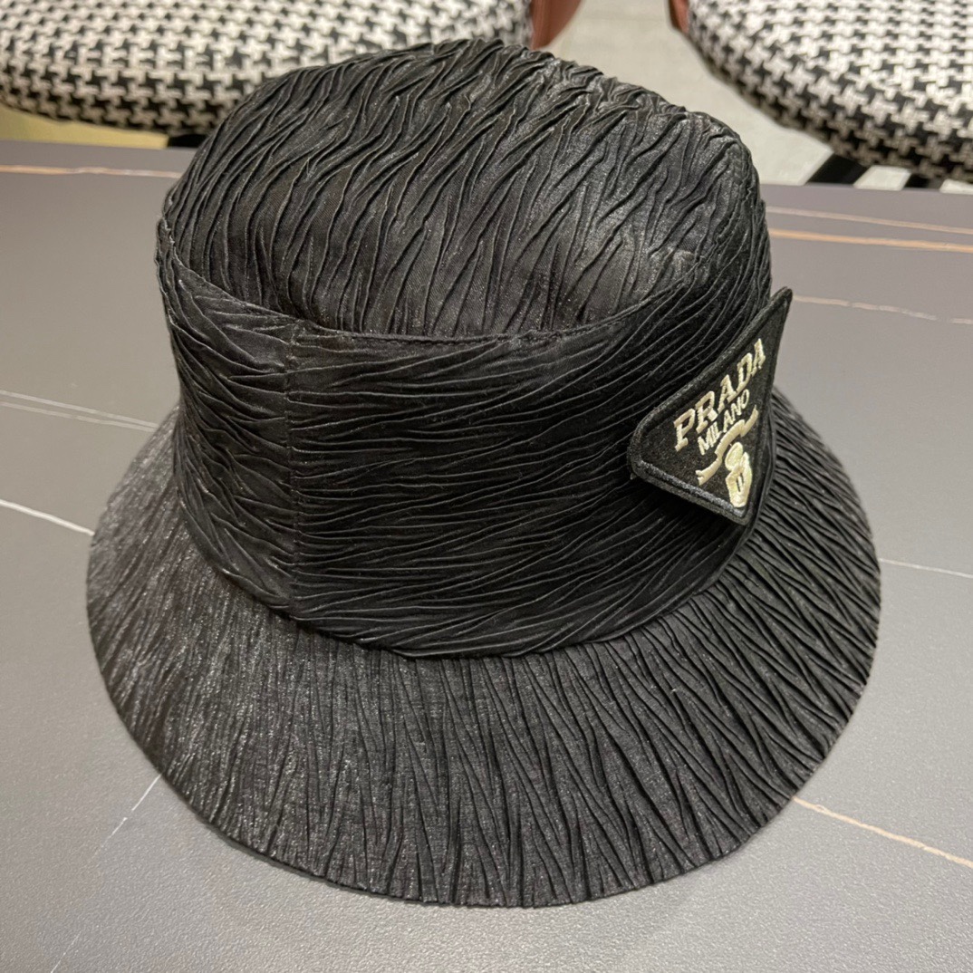 
PRADA普拉达 2024新款大帽檐刺绣遮阳帽，渔夫帽，小红书网红爆款 防紫外线大檐遮脸防晒太阳渔夫帽