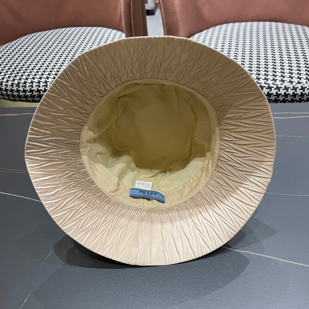
PRADA普拉达 2024新款大帽檐刺绣遮阳帽，渔夫帽，小红书网红爆款 防紫外线大檐遮脸防晒太阳渔夫帽