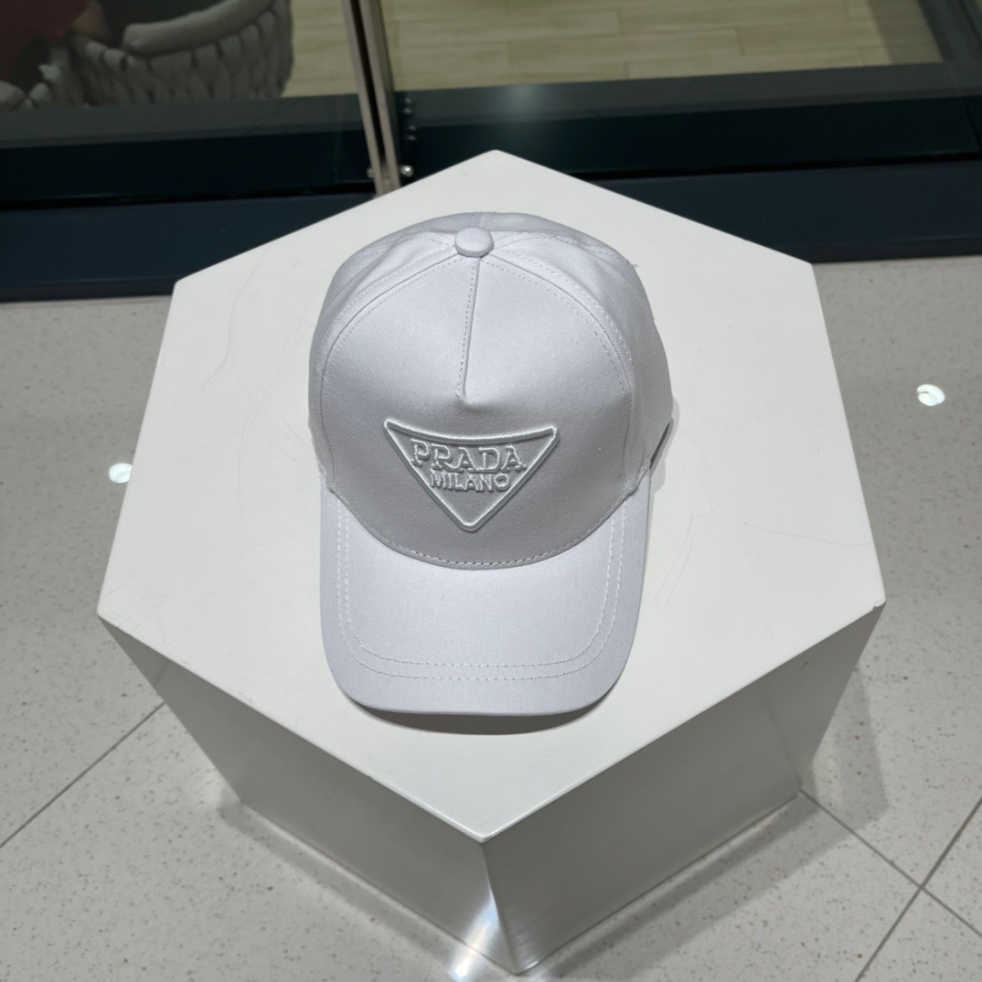 NO:201387,【Burberry】New embroidered simple baseball cap, new style shipped, big brand models are super easy to match, hurry up and buy them!  Hat fisherman hat baseball hat knit hat, hat, burberry, burberry, espadrilles, hats19860909【Burberry巴宝莉】新款刺绣简约款棒球帽,新款出货,大牌款超好搭配,赶紧入手！帽子渔夫帽棒球帽针织帽,帽子,burberry,burberry,espadrilles,hats,hat