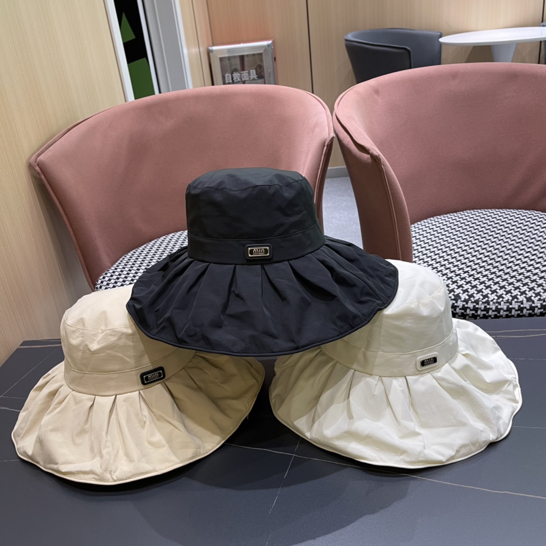 NO:201795,The new fisherman hat is high-end and full of great feeling!  Simple and fashionable style, high quality, hat, fisherman hat, baseball hat, knit hat, hat, espadrilles, hats19860909谬谬新款渔夫帽高级十感足！简约尚时风,高质品,帽子渔夫帽棒球帽针织帽,帽子,espadrilles,hats,hat