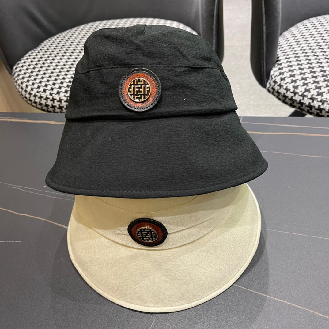 FEND* sombrero de pescador Fendi, la forma del sombrero de Fendi es inmejorable. ¡Muy auténtico! ¡Gran presencia! Alta …
