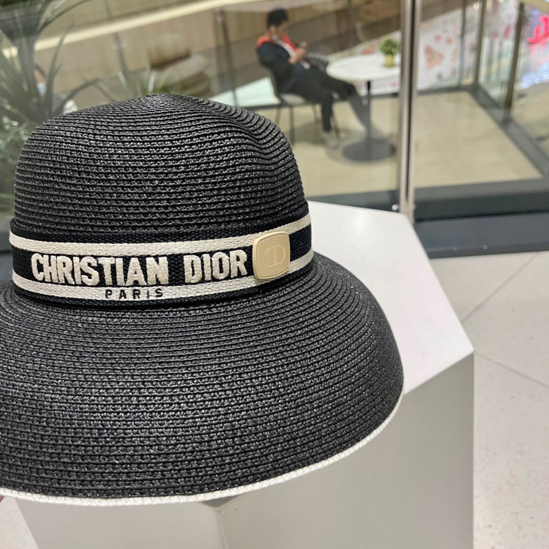 【DIOR迪奥】早春新款韩版休闲大帽檐草编遮阳草帽🤩沙滩风，简约大方，百搭单品～出街首选，新款帽型超美腻