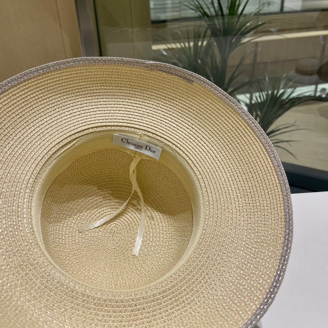 【DIOR迪奥】早春新款韩版休闲大帽檐草编遮阳草帽🤩沙滩风，简约大方，百搭单品～出街首选，新款帽型超美腻