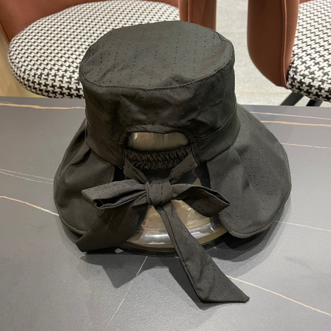 LouisVuitton🧢路易威登2024新款渔夫帽女夏气质度假海边沙滩防晒太阳帽