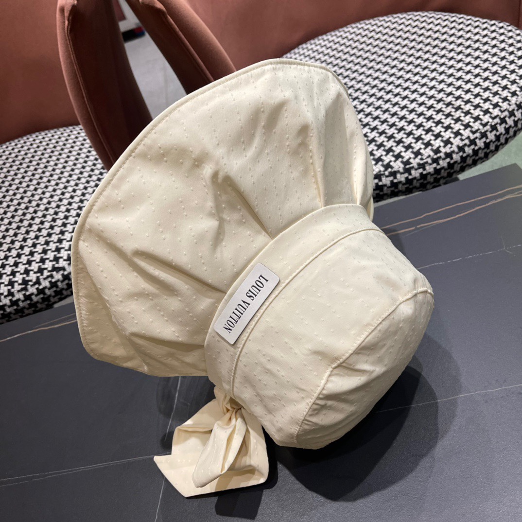  LouisVuitton🧢路易威登2024新款渔夫帽女夏气质度假海边沙滩防晒太阳帽