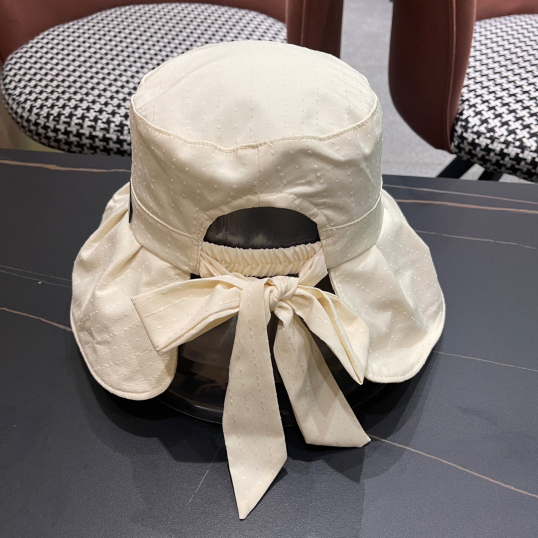  LouisVuitton🧢路易威登2024新款渔夫帽女夏气质度假海边沙滩防晒太阳帽