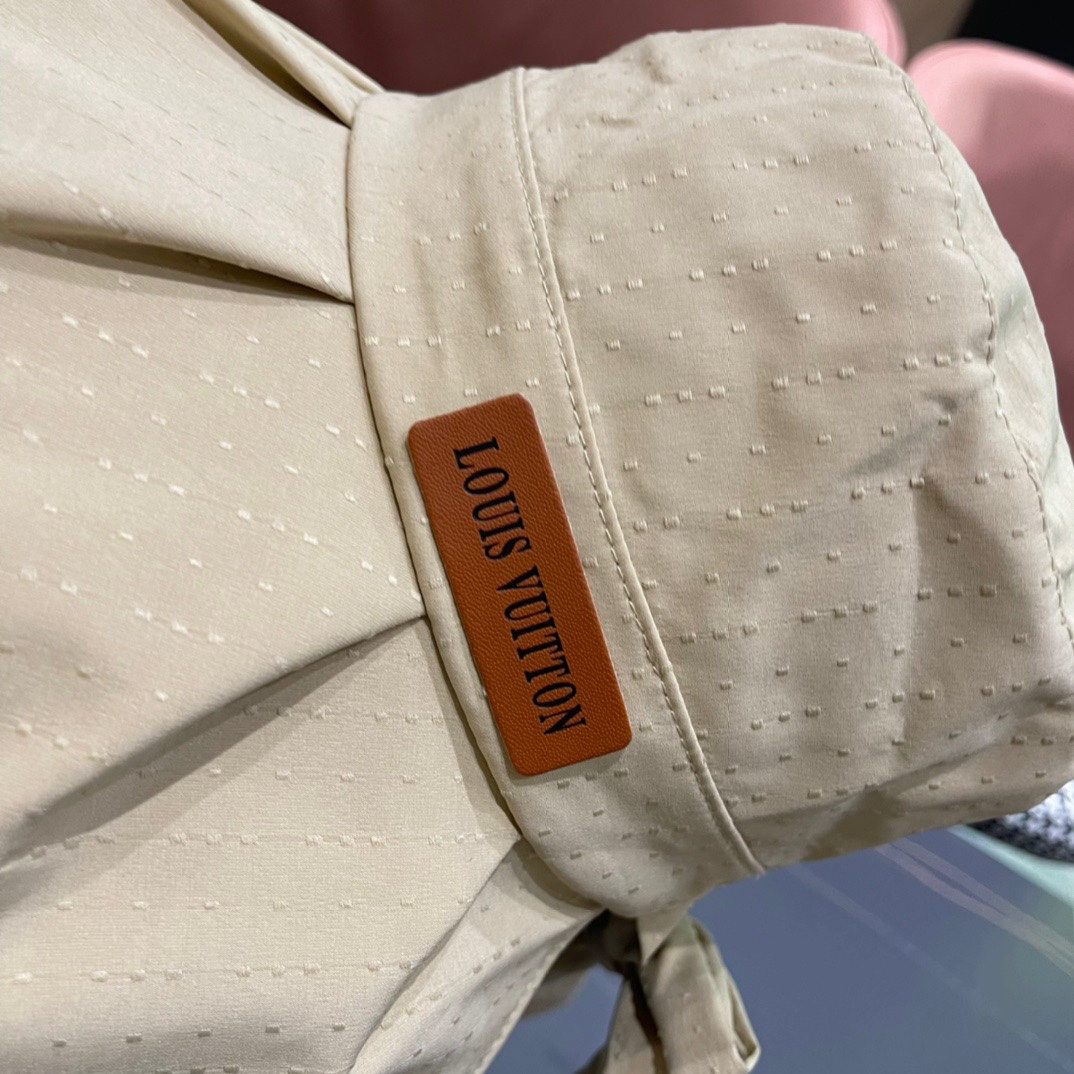  LouisVuitton🧢路易威登2024新款渔夫帽女夏气质度假海边沙滩防晒太阳帽