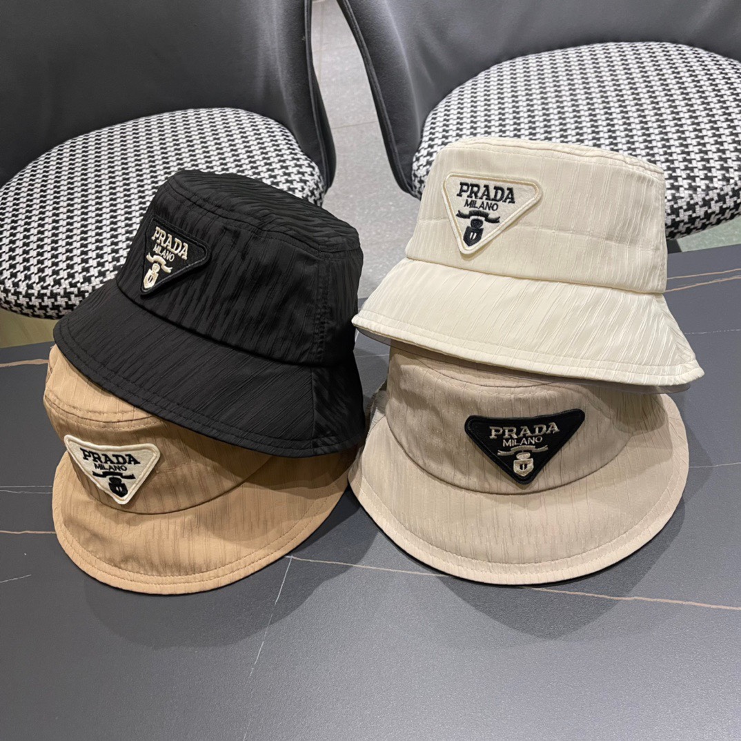 NO:202796,Prada Chun’s new fisherman’s hat, simple and sweet style, the hat is very good, and it modifies the face shape!  Hat fisherman hat baseball hat knit hat, hat, prada, espadrilles, hats19860909普拉达春新款渔夫帽,简约甜美风,帽型很好,修饰脸型哦！帽子渔夫帽棒球帽针织帽,帽子,prada,espadrilles,hats,hat