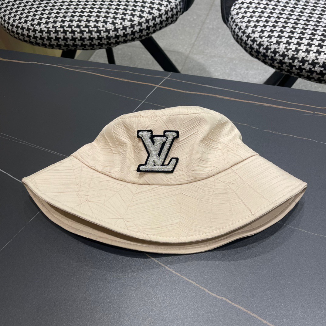  lv路易威登LouisVuitton😍LV2024春新款渔夫帽
经典款超轻！
男女同款 色系很百搭🤞🏻