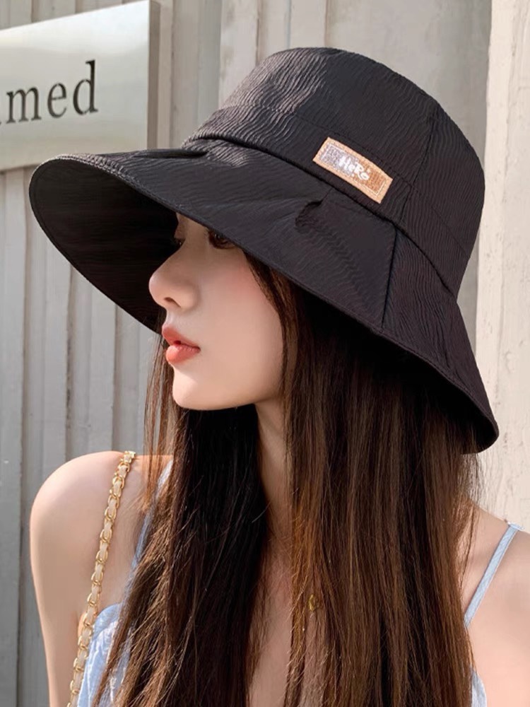 NO:202856,LV Louis Vuitton's new fisherman hat, very classic classic, available in all seasons, must-have when going out, very small hat, fisherman hat, baseball hat, knit hat, hat, louis vuitton, louis vuitton, espadrilles, hats19860909LV路易威登新款渔夫帽,非常经典的经典,四季可用,出门必备,非常显脸小帽子渔夫帽棒球帽针织帽,帽子,louis vuitton,louis vuitton,espadrilles,hats,hat