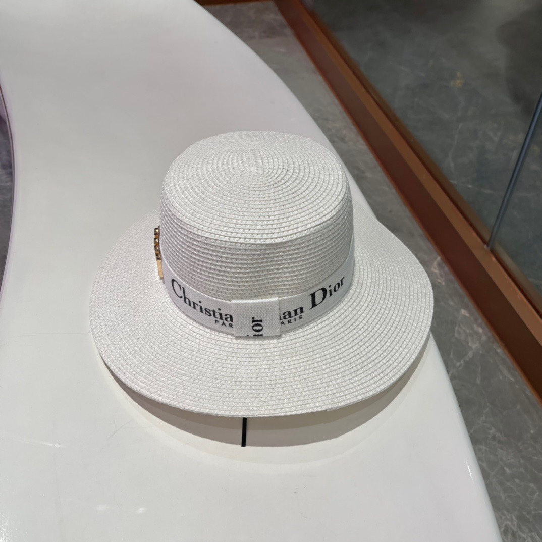 【DIOR迪奥】新款草编平顶遮阳草帽盆帽🤩沙滩风，简约大方，百搭单品～出街首选，新款帽型超美腻，新品上架