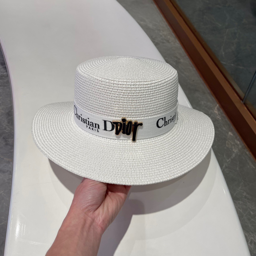 【DIOR迪奥】新款草编平顶遮阳草帽盆帽🤩沙滩风，简约大方，百搭单品～出街首选，新款帽型超美腻，新品上架