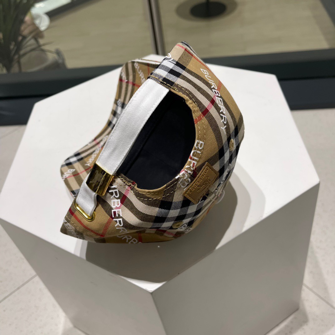 🧢Burberry（巴宝莉）新款原单棒球帽  专柜热卖款纯棉内里，完美版型，原厂品质，独家实物拍摄，男女