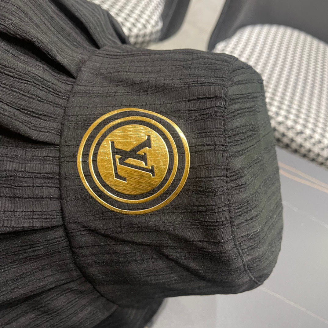 LV路易威登2024早春经典渔夫帽，非常经典的经典，流行的复古美，四季可用，出门必备，